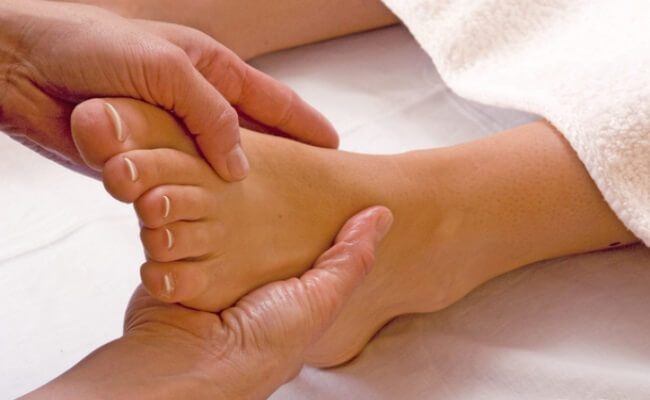 Уплотнение на ноге под кожей и виды заболеваний, спровоцировавшие недуг