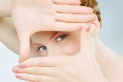 Средства для кожи вокруг глаз: обзор самых популярных кремов