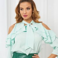 Блузка с воланами - мода 2018 (обзор)